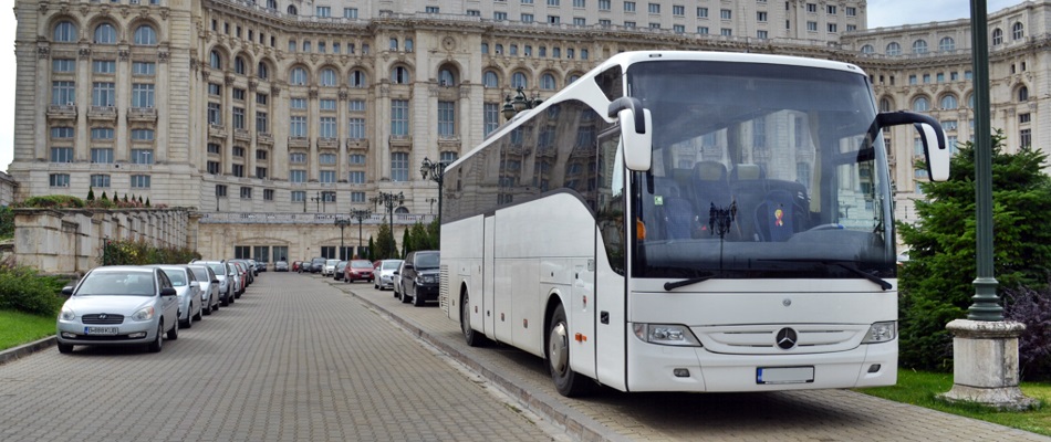 inchiriere autocar 50 locuri