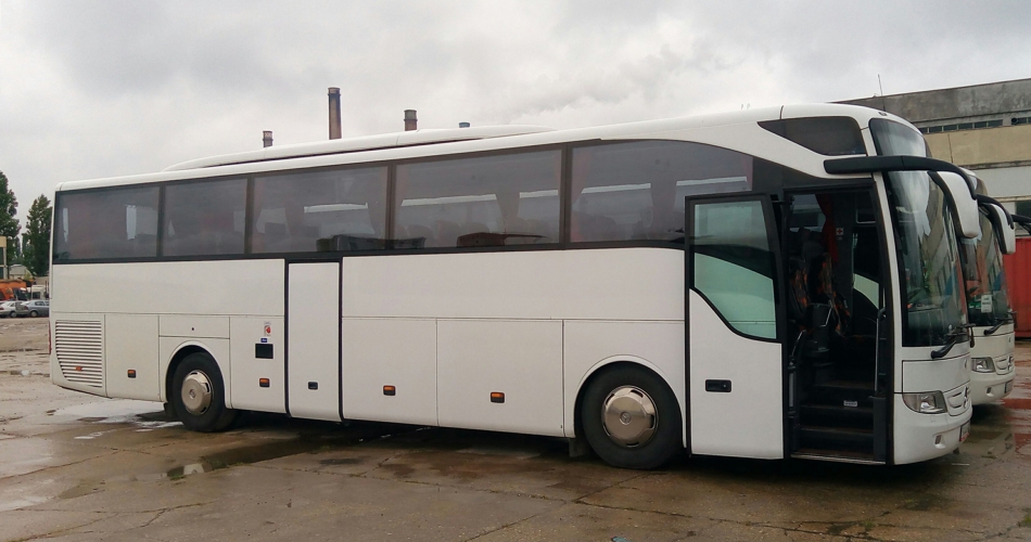 inchirieri autocare mercedes